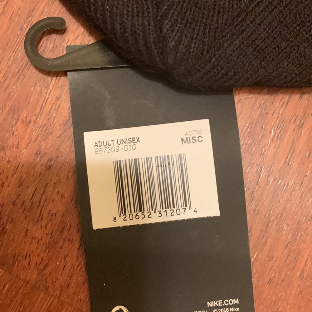 COPY - Nike hat - Picture 3 of 4